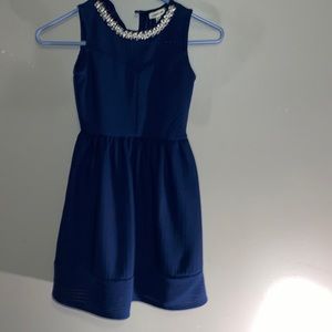 Beautiful like new girls dress